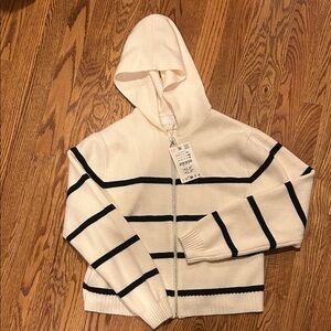 NWT Zara girls Cream and Black Striped Hooded Sweater, size 13-14